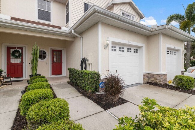 Building Photo - ANNUAL ** $1,845/month ** Lakeside Plantat...