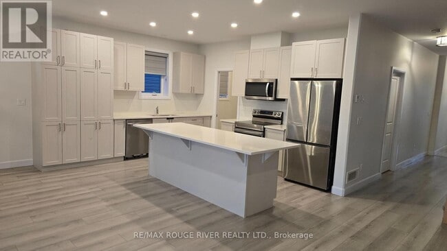 Building Photo - 46 Erie court