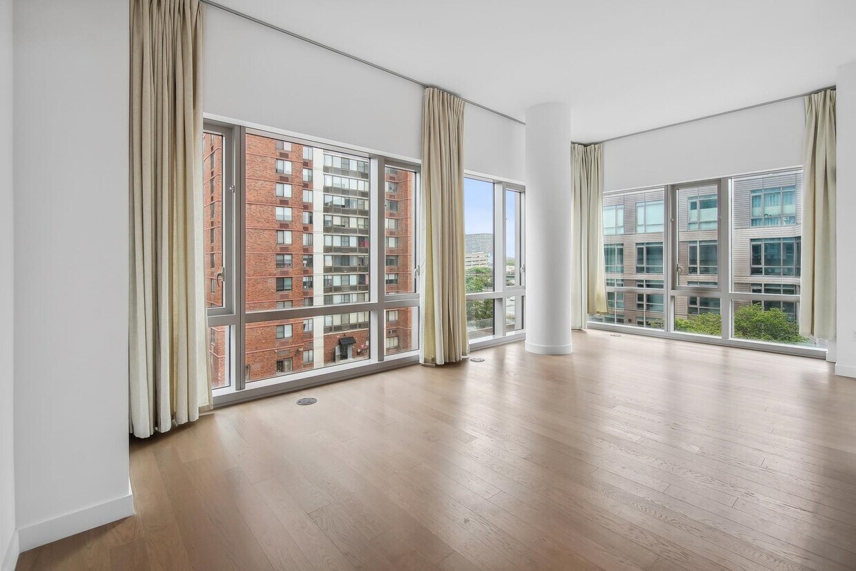 Foto principal - 75 Park Ln S