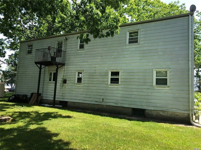 Building Photo - 25 Overton St