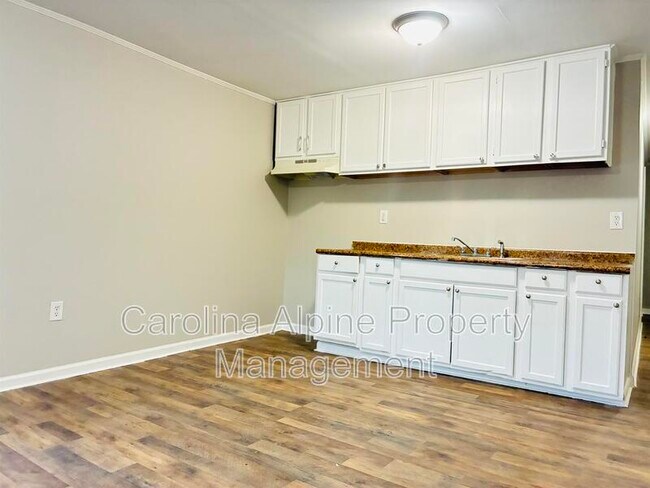 Foto del edificio - 905 Wilmouth St