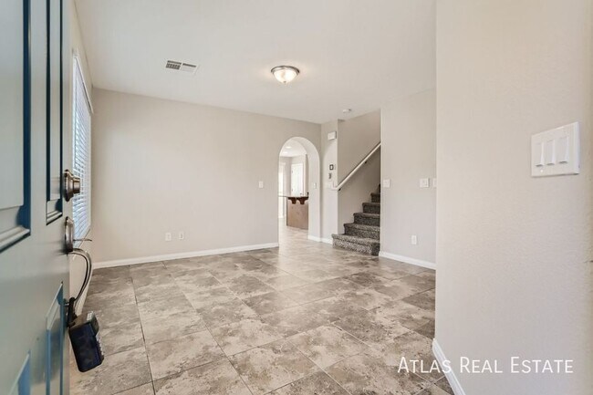 Foto del edificio - 7923 Carmel Heights Ave