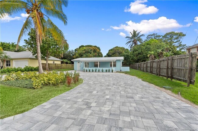 Foto del edificio - 5788 SE Wesley Ave