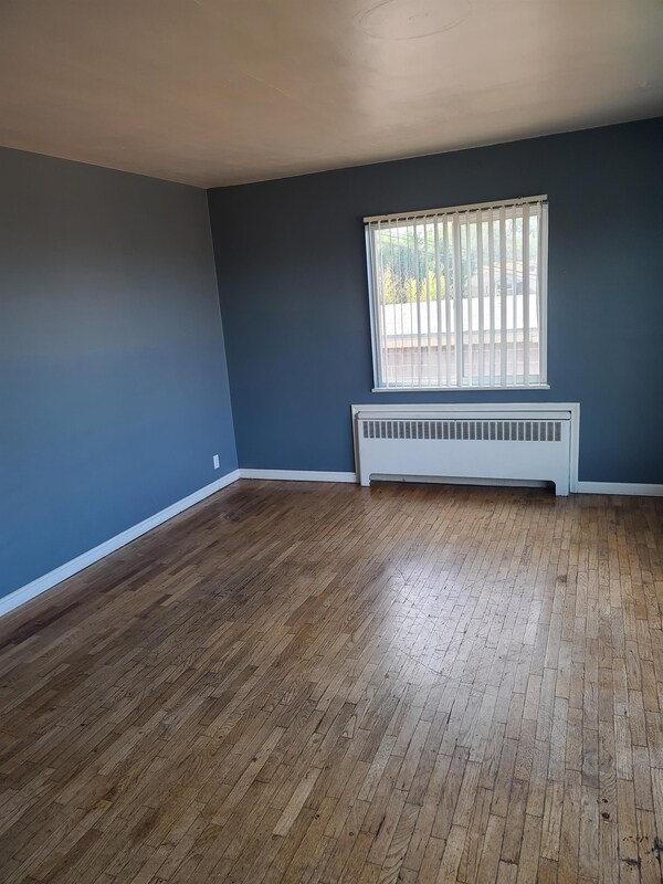 Building Photo - 956 E 600 S