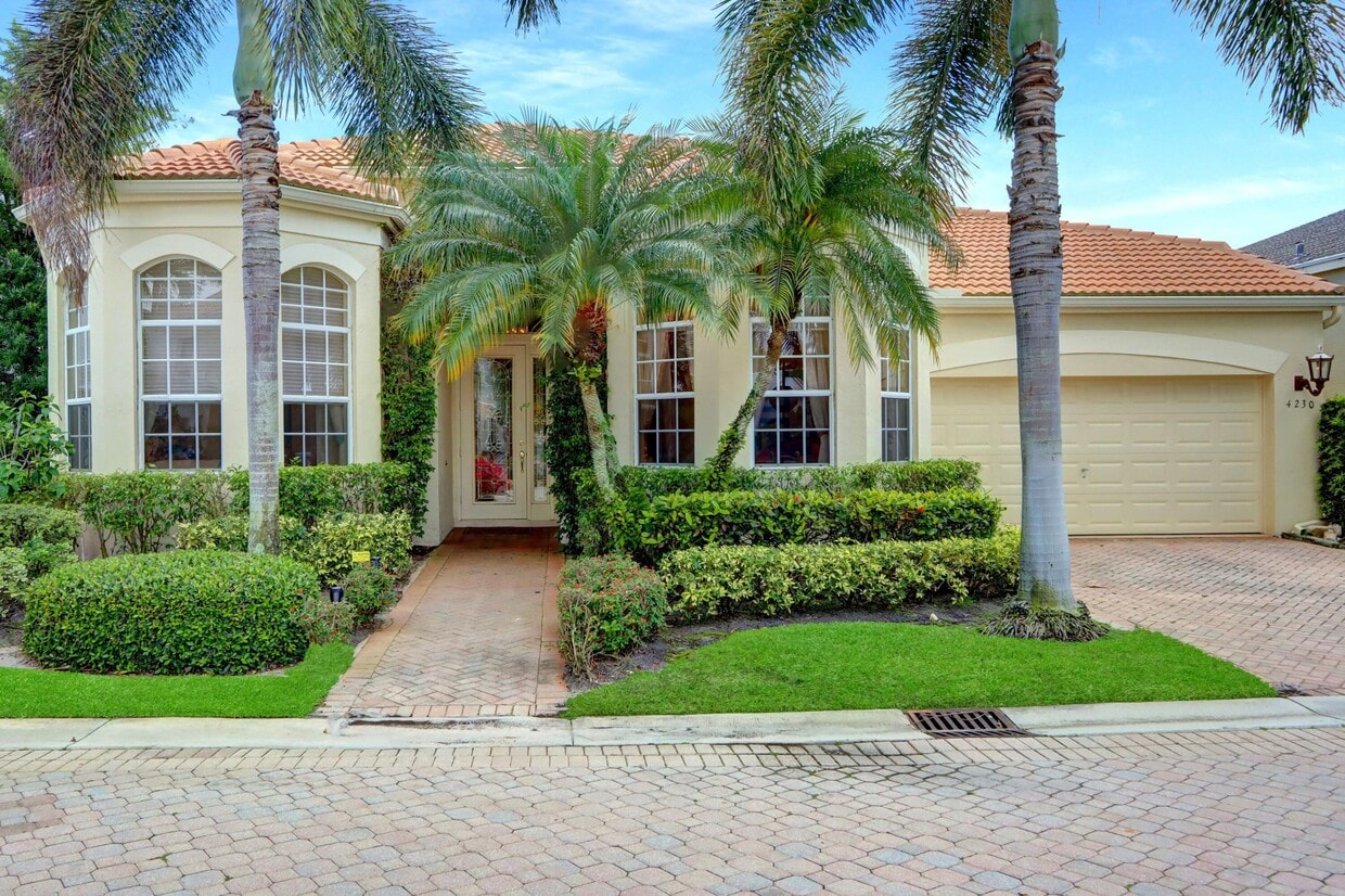 Foto principal - 4230 NW 60th Dr