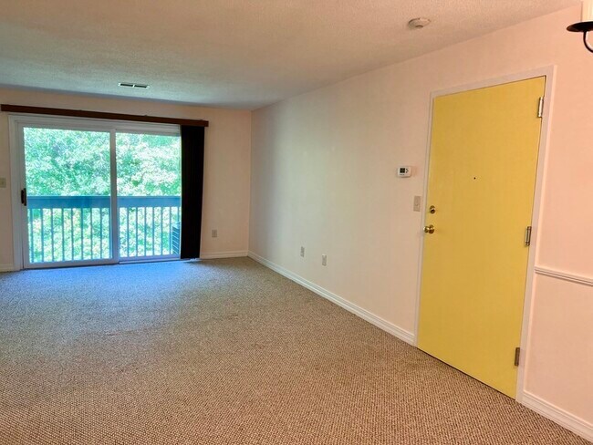 Foto del edificio - 1210 Franklin Crossing Rd