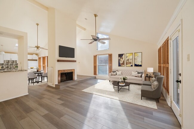 Foto del edificio - 4330 Willow Beach Dr