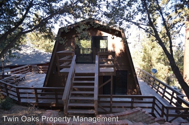 Building Photo - 2 br, 1.5 bath House - 1601 Zermatt Drive
