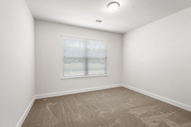Foto del edificio - Fabulous 3 Bedroom Townhomes in Peachtree ...