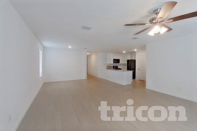 Building Photo - 10737 Dusty Rnch Rd