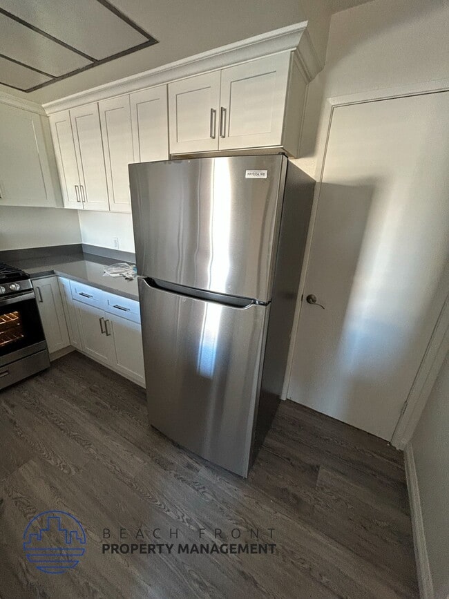 Building Photo - 12617 Eucalyptus Ave