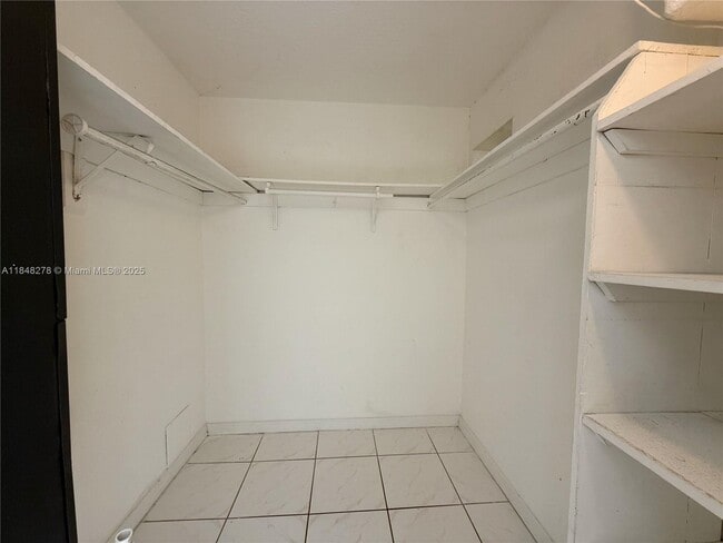Building Photo - 1255 W 49th Pl