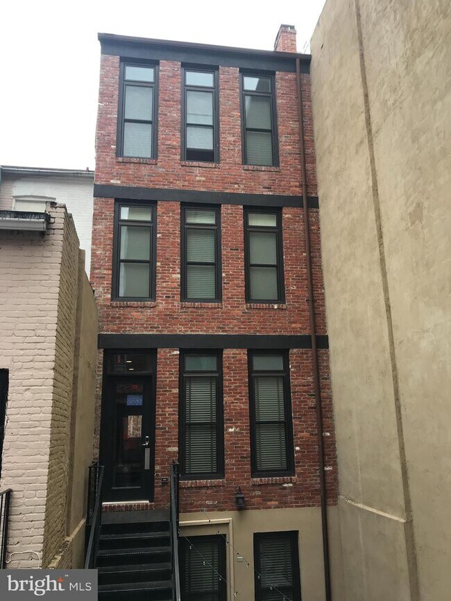 Building Photo - 430 M St NW