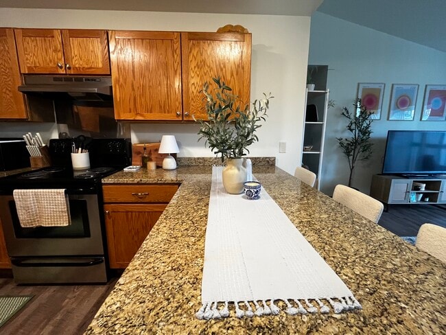 Building Photo - Valley View Luxury Apartments