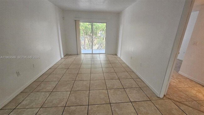 Foto del edificio - 17602 NW 25th Ave