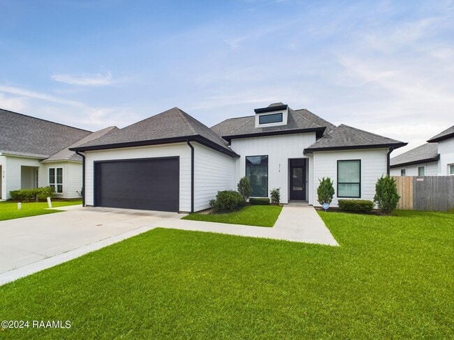 Building Photo - 316 Redfern St