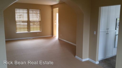 Foto del edificio - 13517 SE Rolling Meadows Dr