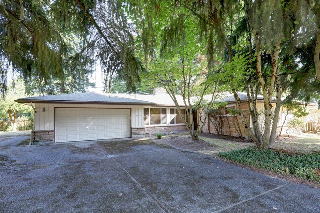 Photo - Beautifully Refinished 4BR 2BA Home on Lar...