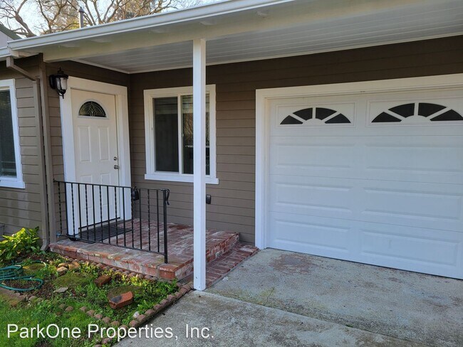 Foto del edificio - 3 br, 1 bath House - 11 Manzanita Ct