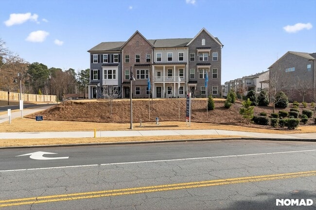 Building Photo - 811 Atkins Ln