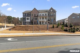 Building Photo - 811 Atkins Ln