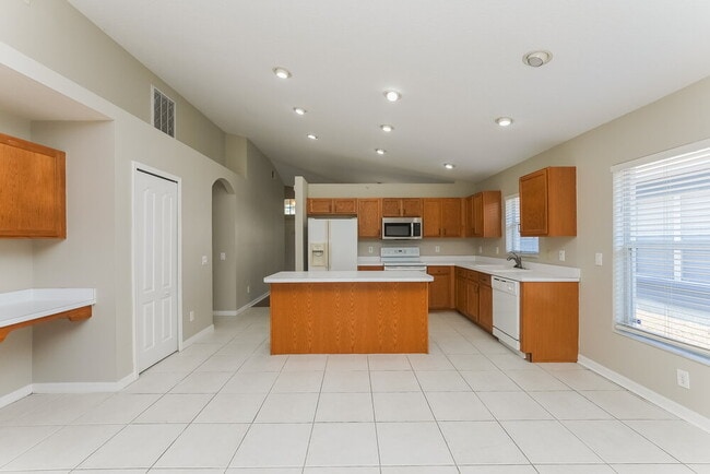 Building Photo - 3004 Prairie Iris Dr