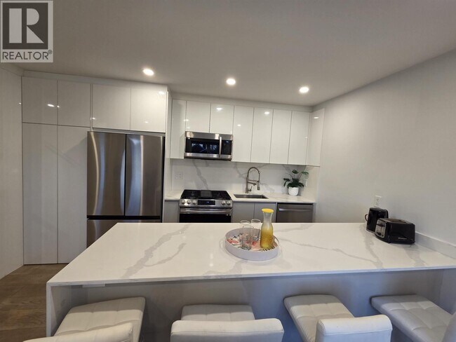 Photo du bâtiment - 2881 E Georgia St