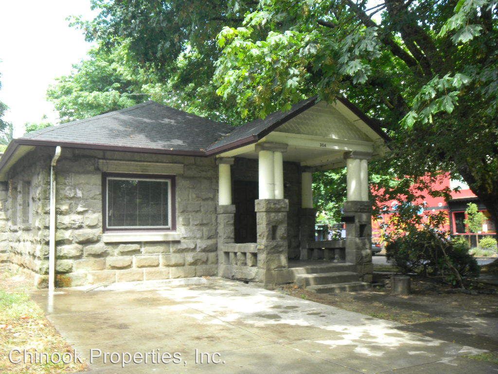 Primary Photo - 304 Adams St