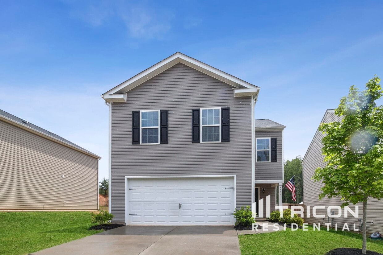 Primary Photo - 4450 Oak Pointe Drive Winston Salem NC