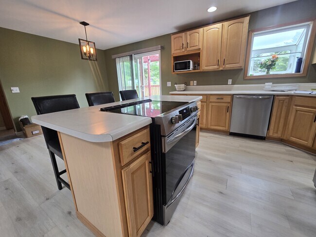 Foto del edificio - 9444 Windsong Ln