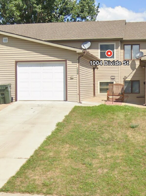 Foto principal - 1004 Divide St