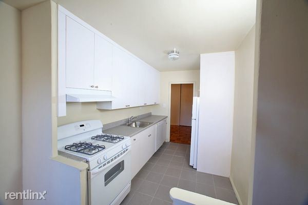 Building Photo - 8420 Austin St