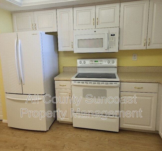 Foto del edificio - 6430 Sun Eagle Ln