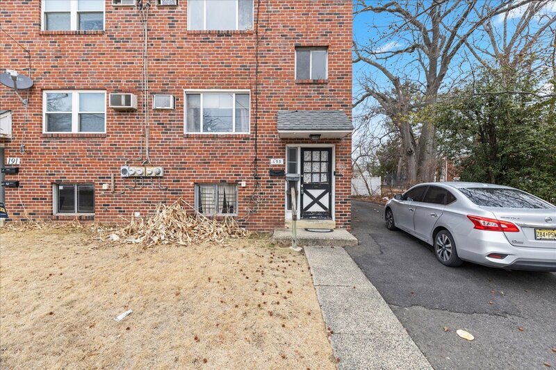 Foto principal - 195 Ambler St