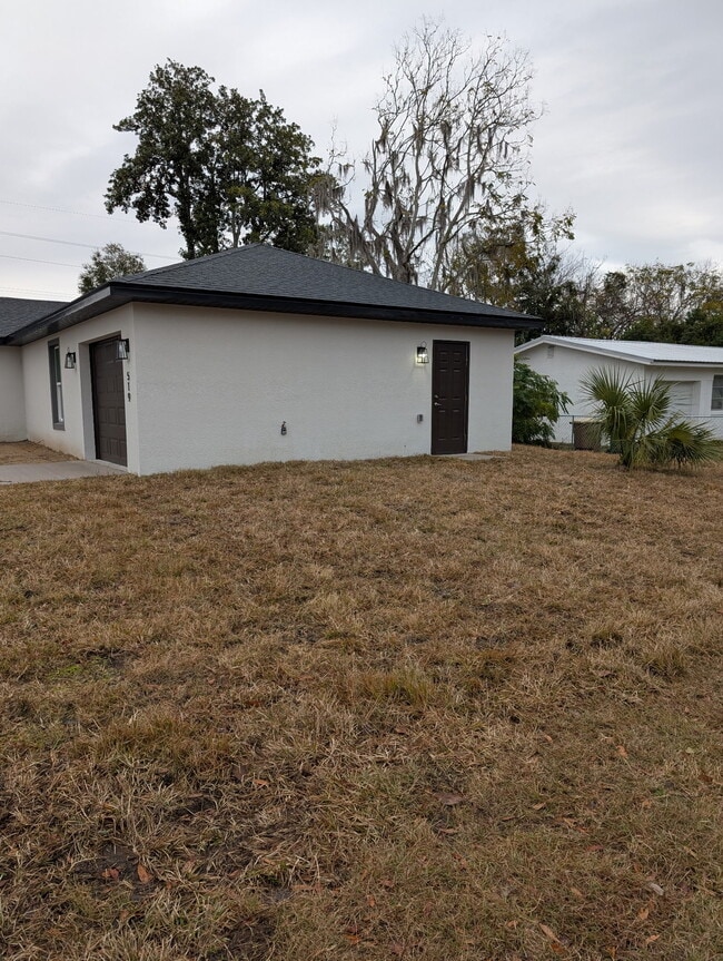 Building Photo - 519 SW 19th Ave
