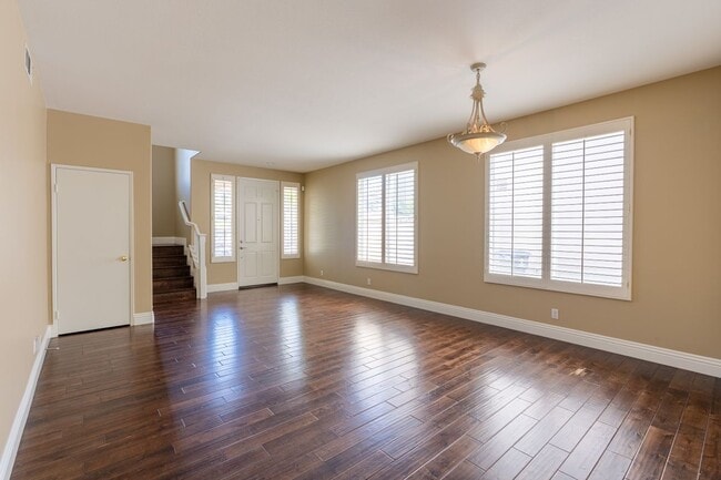 Building Photo - 8704 E Wiley Way