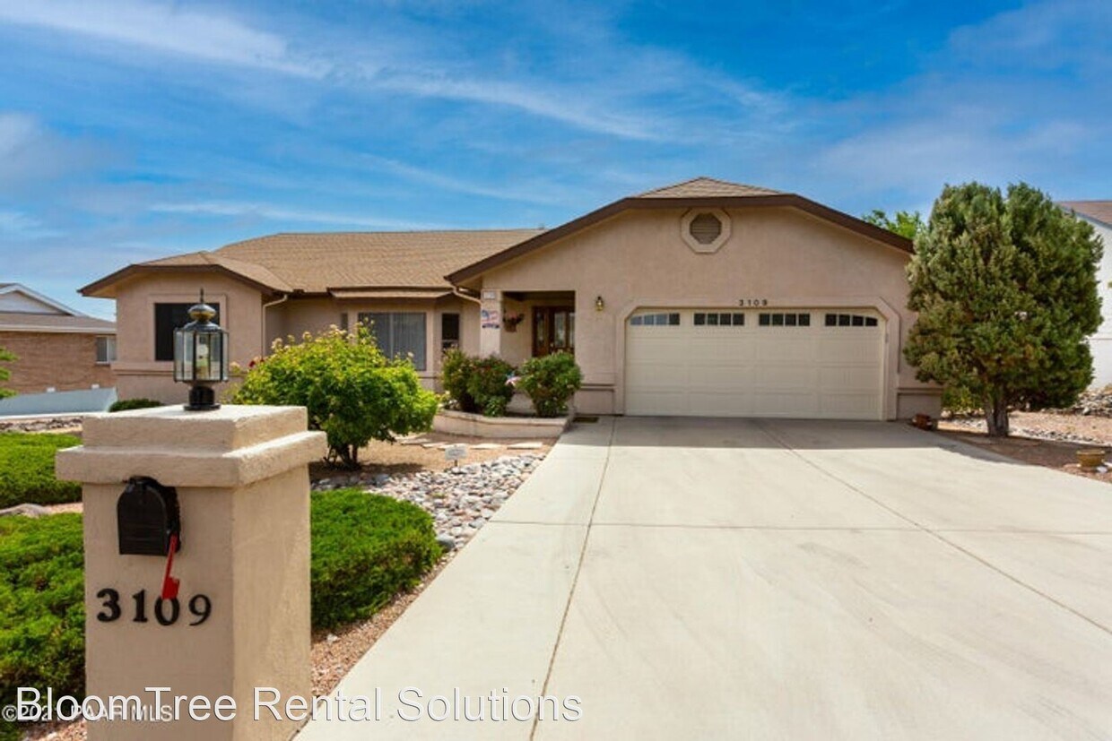 3 br, 2.5 bath House 3109 Montana Drive House Rental in Prescott