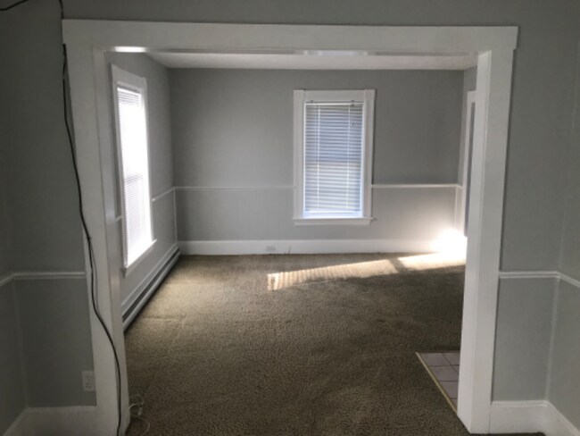 Building Photo - 574 Cilley Rd