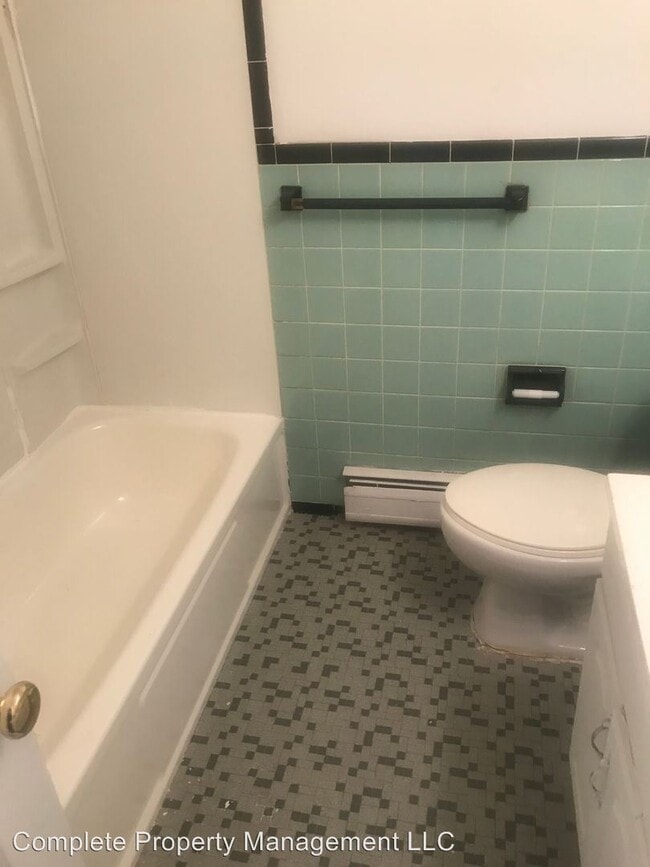 34420 Sims St, Wayne, MI 48184 Room for Rent in Wayne, MI