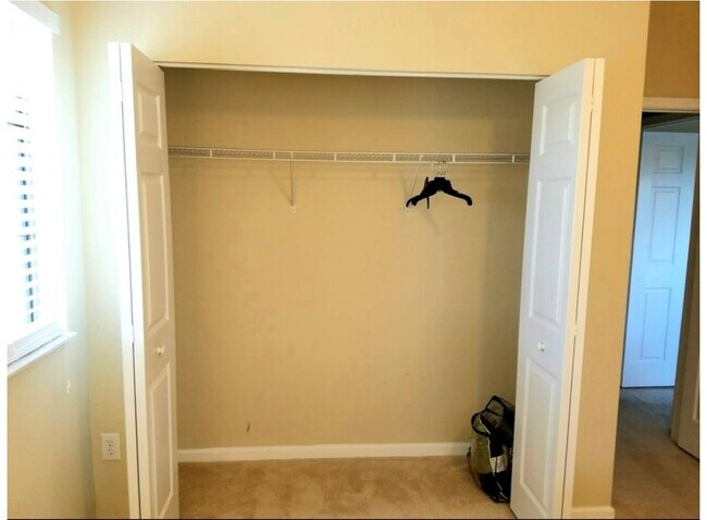 Foto del edificio - 6061 Grand Cypress Cir W