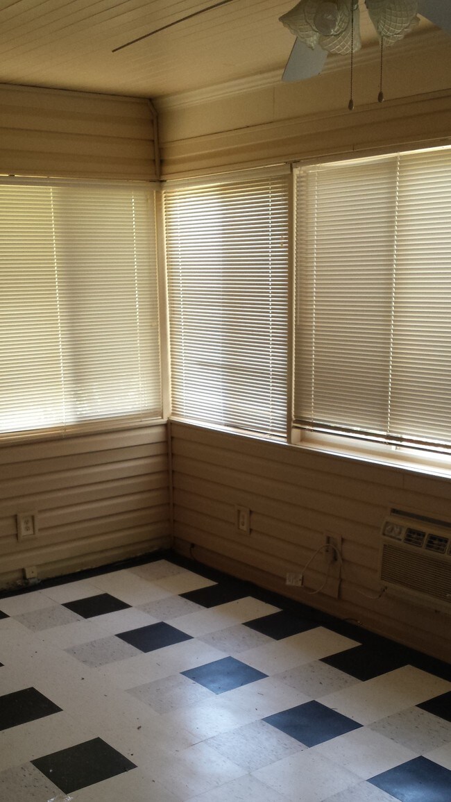 Sunroom - 1803 Sharon Dr