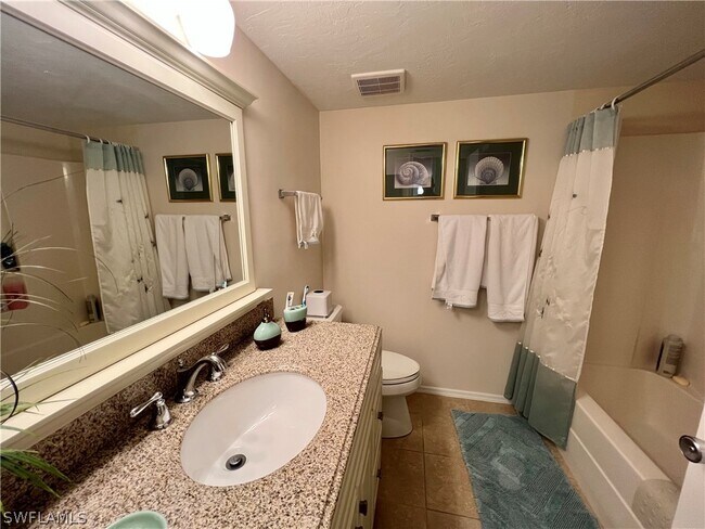 Building Photo - 2375 Naples Trace Cir