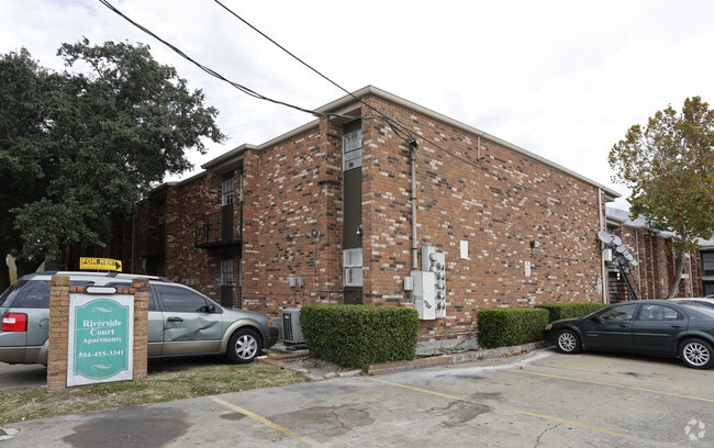 Primary Photo - Riverside Court I
