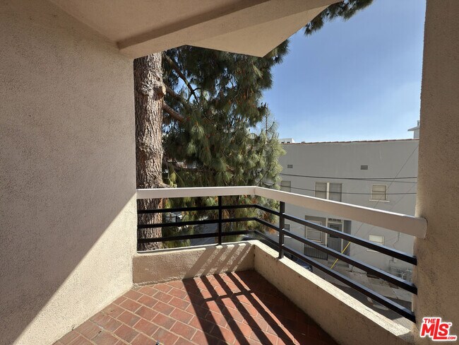 Foto del edificio - 120 S Crescent Dr