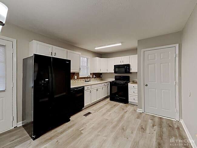 Foto del edificio - 476 Hale Haven Dr