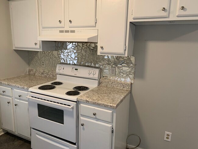 Foto del edificio - 150 Stratford Ln