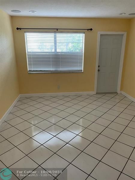 Foto del edificio - 1280 NW 43rd Ave