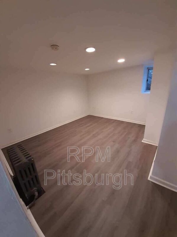 Building Photo - 2824 Salisbury St