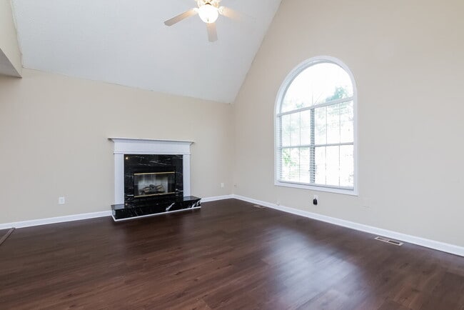 Foto del edificio - 4818 Baker Plantation Dr