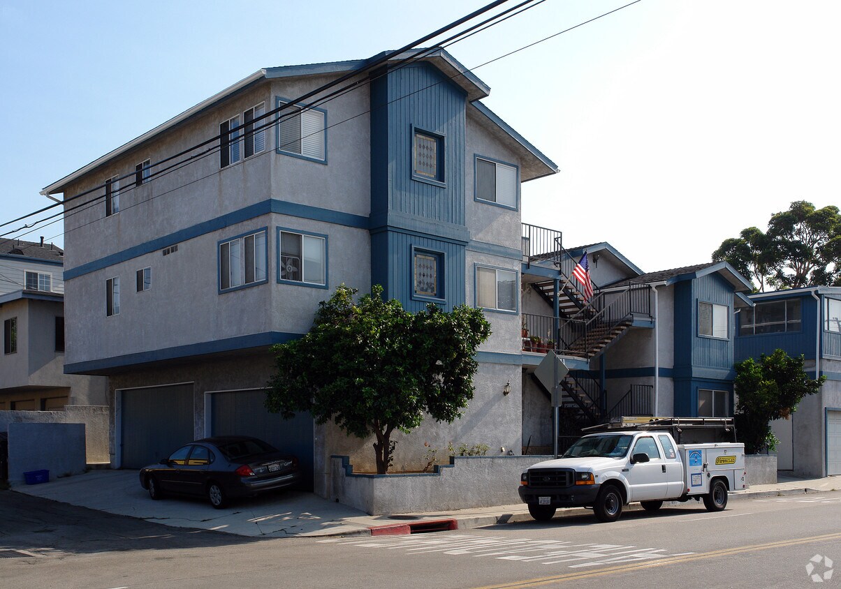 Building Photo - 411 W Grand Ave